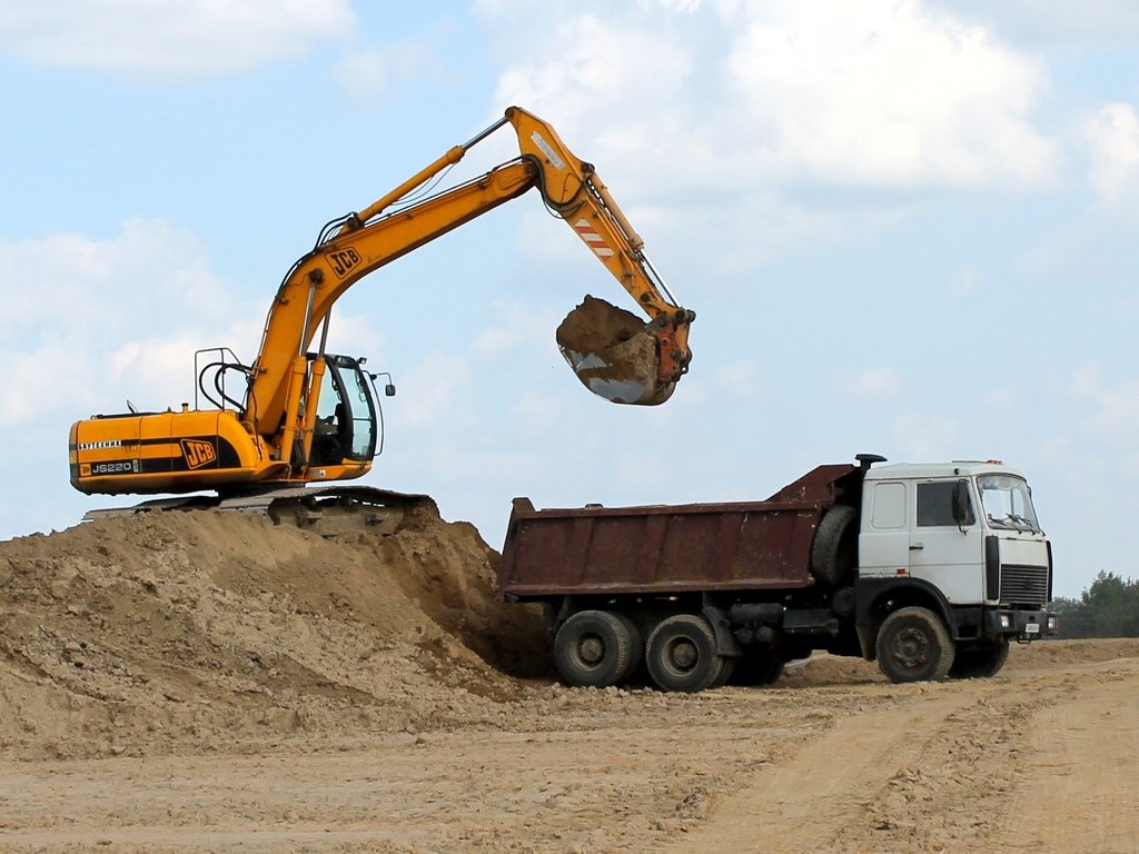 Вывоз грунта со строительной площадки: какие трудности могут возникнуть?
