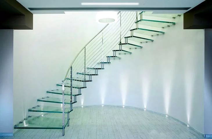 Эксклюзивные лестницы из стекла