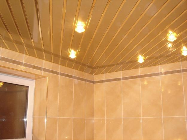 Реечный потолок Cesal для ванной