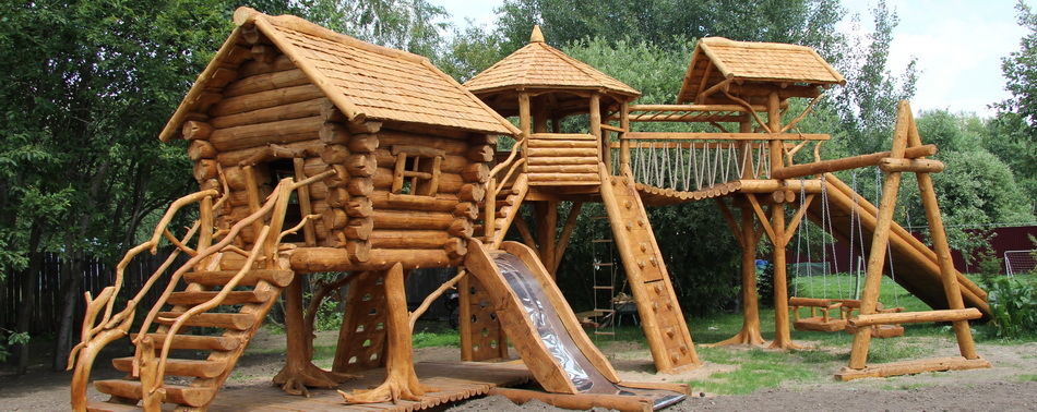 Детские городки из дерева для прикоттеджной территории