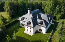 Как выбрать водосточную систему под архитектурный стиль здания