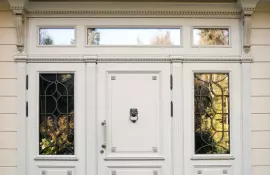 Уникальный дизайн дверей из дерева для вашего дома