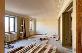 Как выбрать отделку для зоны бассейна в загородном доме?