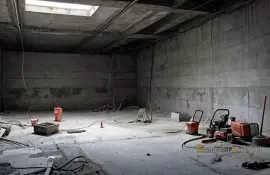 Зона бассейна и сауны в доме