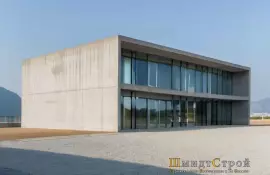 Преимущества использования бетона с добавками для создания полов на территории заводов и фабрик