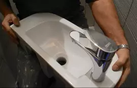 Шаги по установке новой раковины в туалете